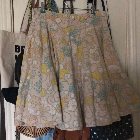 Floral skirt - Picture 2 of 4